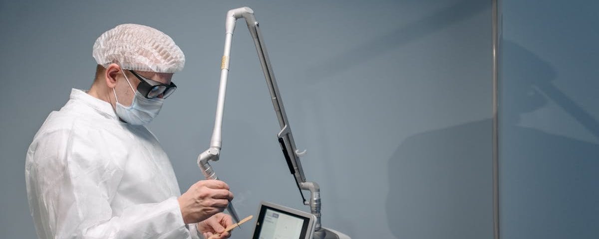 découvrez le traitement au laser, une solution innovante pour améliorer votre peau et traiter divers problèmes dermatologiques. obtenez des résultats visibles et durables en toute sécurité, grâce à des techniques avancées adaptées à vos besoins.