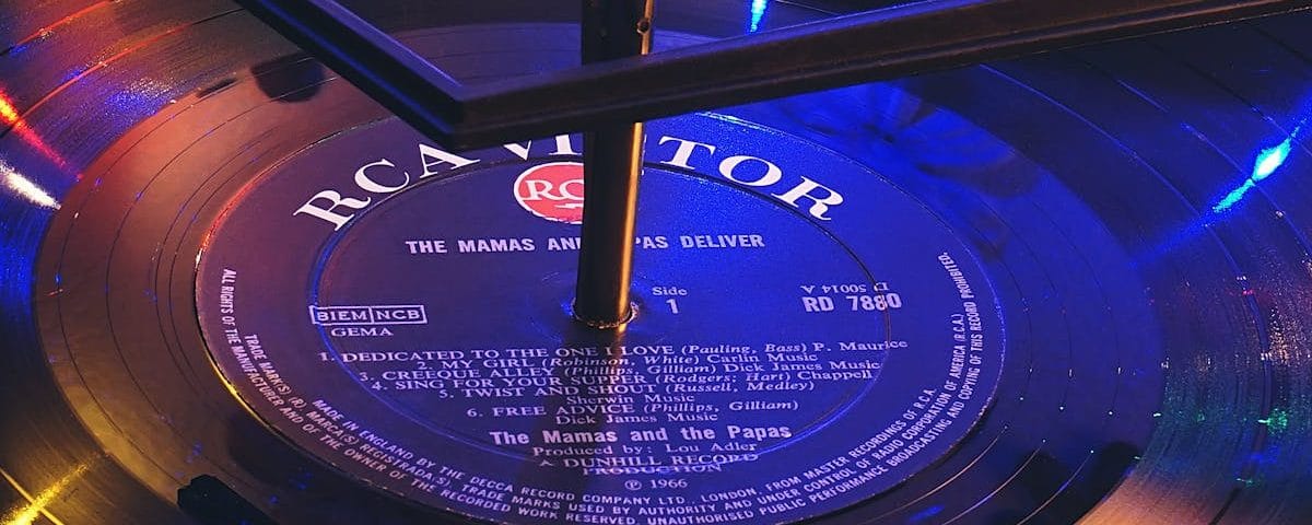 découvrez tout ce qu'il faut savoir sur la protrusion discale, ses causes, symptômes, traitements et conseils pour soulager la douleur. informez-vous pour mieux gérer cette condition et améliorer votre qualité de vie.