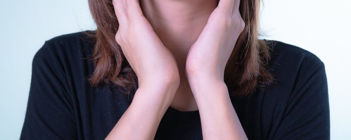 découvrez des options efficaces pour soulager la douleur chronique au cou. explorez des traitements naturels, des thérapies physiques et des conseils pour améliorer votre qualité de vie.