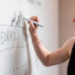 découvrez des stratégies efficaces pour la gestion de la brachialgie. apprenez à soulager la douleur nerveuse et musculaire dans le bras, avec des conseils pratiques et des traitements adaptés pour améliorer votre qualité de vie.