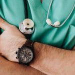 découvrez les étapes pour le diagnostic de l'hernie discale, un trouble douloureux de la colonne vertébrale. informez-vous sur les symptômes, les examens médicaux nécessaires et les options de traitement pour retrouver votre qualité de vie.