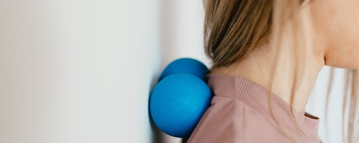 découvrez des conseils pratiques, des exercices et des solutions efficaces pour soulager vos douleurs au dos. améliorez votre confort au quotidien et adoptez des postures saines pour prévenir les douleurs dorsales.