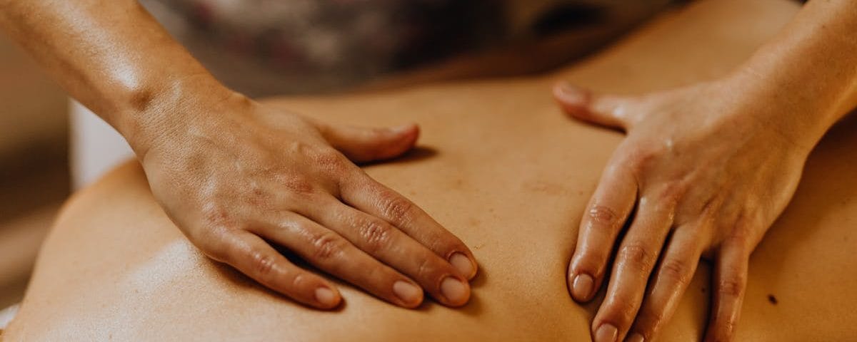 découvrez des conseils et des astuces pour maintenir une bonne santé du dos. améliorez votre posture, réduisez les douleurs lombaires et adoptez des habitudes saines pour préserver votre colonne vertébrale.