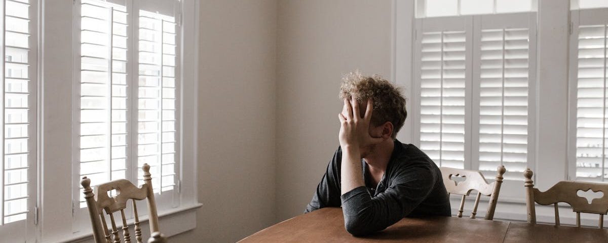 découvrez des solutions efficaces pour soulager les douleurs cervicales. apprenez les causes, les symptômes et des conseils pratiques pour prévenir et traiter vos problèmes de cou. retrouver un bien-être quotidien en quelques étapes simples.