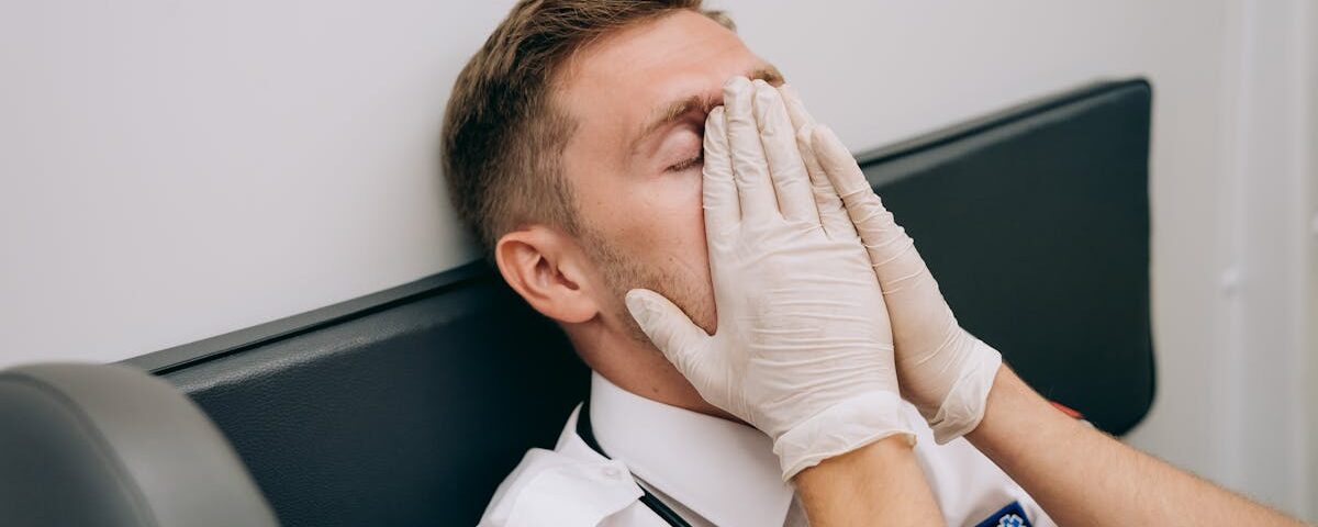 découvrez les bienfaits de la décompression neurovertébrale, une méthode innovante pour soulager les douleurs dorsales et améliorer votre bien-être. apprenez comment cette technique cible les problèmes de colonne vertébrale, favorise la guérison et restaure la mobilité de manière douce et efficace.