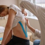 découvrez la décompression spinale, une méthode innovante pour soulager les douleurs dorsales et améliorer votre qualité de vie. apprenez comment cette thérapie douce peut vous aider à retrouver mobilité et bien-être.