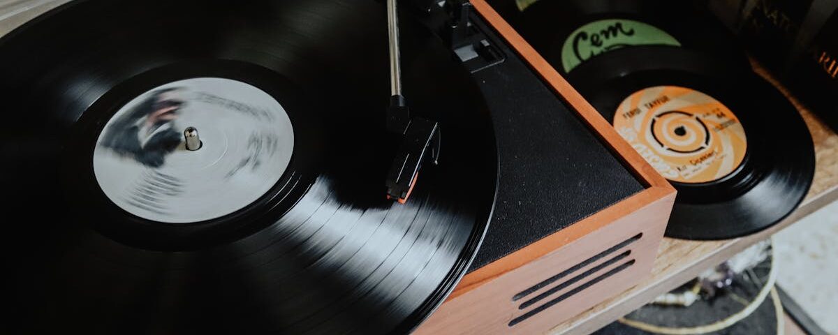 découvrez les causes, symptômes et traitements de la hernie discale. informez-vous sur les solutions pour soulager la douleur et retrouver votre mobilité. apprenez comment prévenir les hernies discales et améliorer votre santé vertébrale.