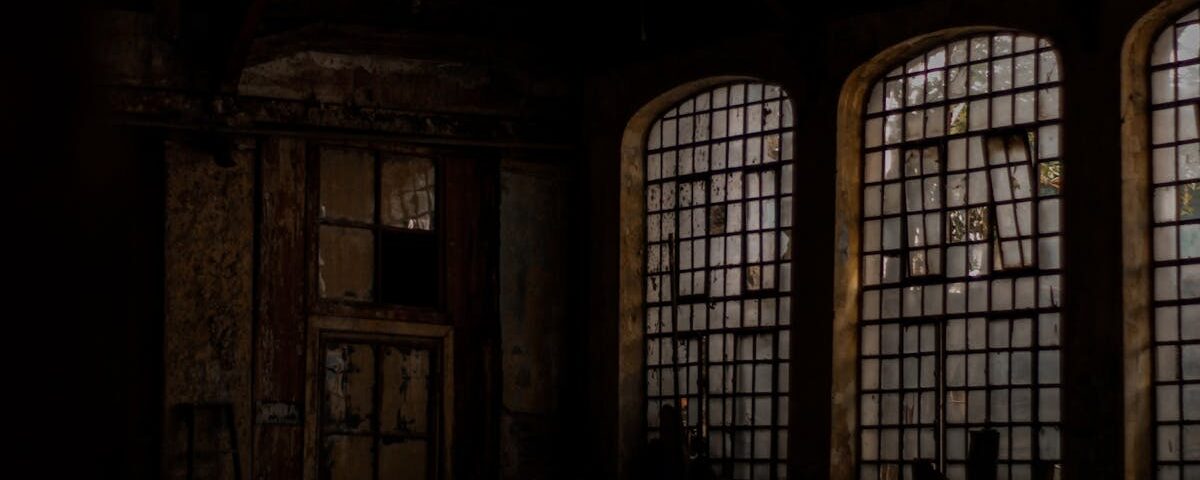 découvrez tout ce que vous devez savoir sur la hernie discale : symptômes, traitements et conseils pour soulager la douleur. informez-vous sur les meilleures pratiques pour vivre avec cette condition.