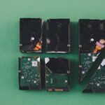 découvrez tout ce que vous devez savoir sur l'hernie discale : ses causes, symptômes, traitements et conseils pour soulager la douleur et améliorer votre qualité de vie.