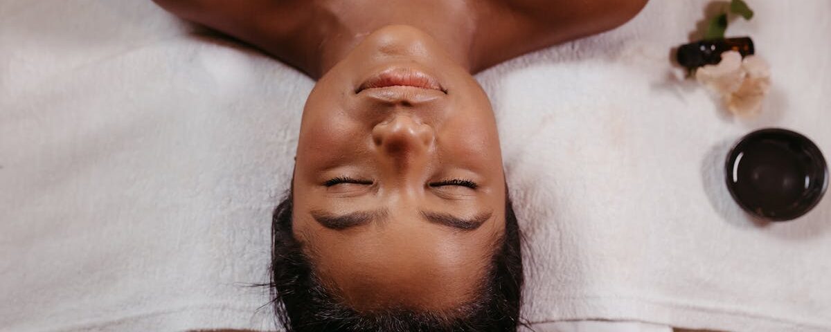 découvrez les bienfaits de la décompression neurovertébrale, une technique innovante pour soulager les douleurs lombaires et cervicales. optimisez votre bien-être spinal grâce à cette approche douce et efficace, favorisant la guérison naturelle et le retour à une vie sans douleur.