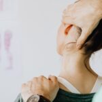 découvrez les bienfaits de la décompression spinale, une méthode innovante pour soulager les douleurs dorsales et améliorer la santé de votre colonne vertébrale. apprenez comment cette technique peut vous aider à retrouver liberté de mouvement et bien-être.