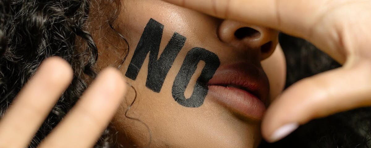 découvrez comment l'impact émotionnel influence nos choix, nos relations et notre bien-être au quotidien. explorez les mécanismes derrière nos émotions et apprenez à les gérer pour améliorer votre vie.