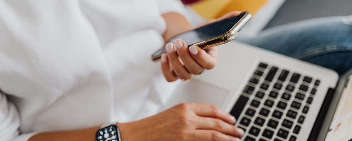 découvrez l'importance de l'ergonomie pour améliorer le bien-être au travail et optimiser la productivité. apprenez comment adapter votre environnement de travail pour réduire les tensions physiques et favoriser une meilleure posture.