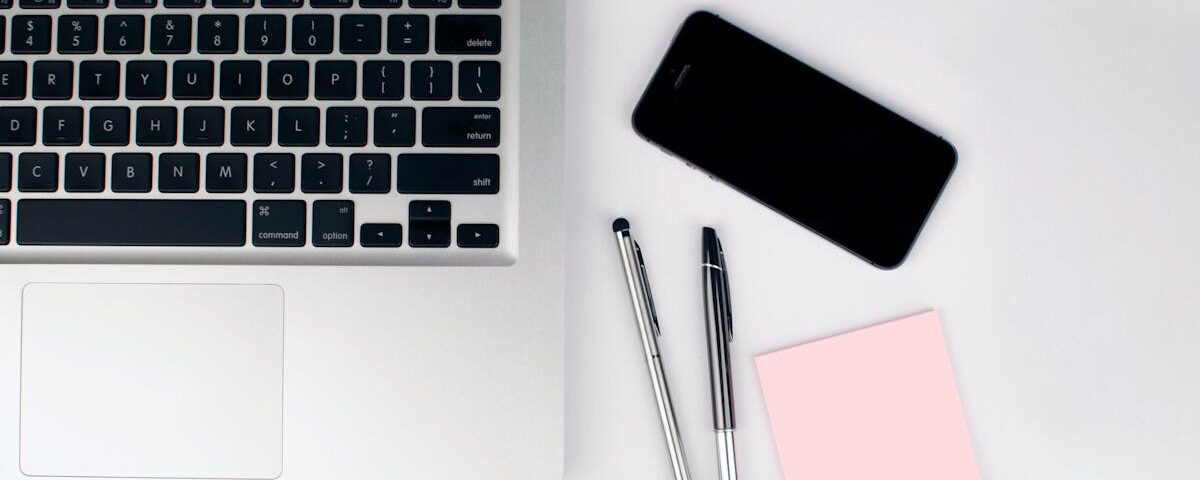 découvrez l'importance de l'ergonomie dans votre quotidien. apprenez à aménager votre espace de travail et à adopter des postures saines pour améliorer votre confort et votre productivité. explorez des conseils pratiques pour optimiser votre bien-être au travail.