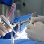 découvrez tout ce que vous devez savoir sur les hernies discales : causes, symptômes, traitements et conseils pour soulager la douleur et améliorer votre qualité de vie. informez-vous sur les meilleures pratiques pour prévenir cette condition et optimiser votre santé vertébrale.