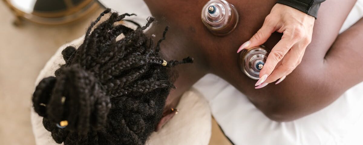 découvrez des solutions efficaces pour soulager les douleurs lombaires. apprenez les causes, les symptômes et les traitements disponibles pour améliorer votre qualité de vie.