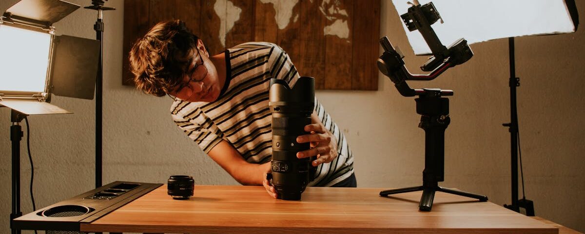 optimisez votre confort et votre efficacité avec nos conseils d'ajustement de postes de travail. apprenez à adapter votre espace de travail pour favoriser une meilleure posture, réduire la fatigue et augmenter votre productivité.