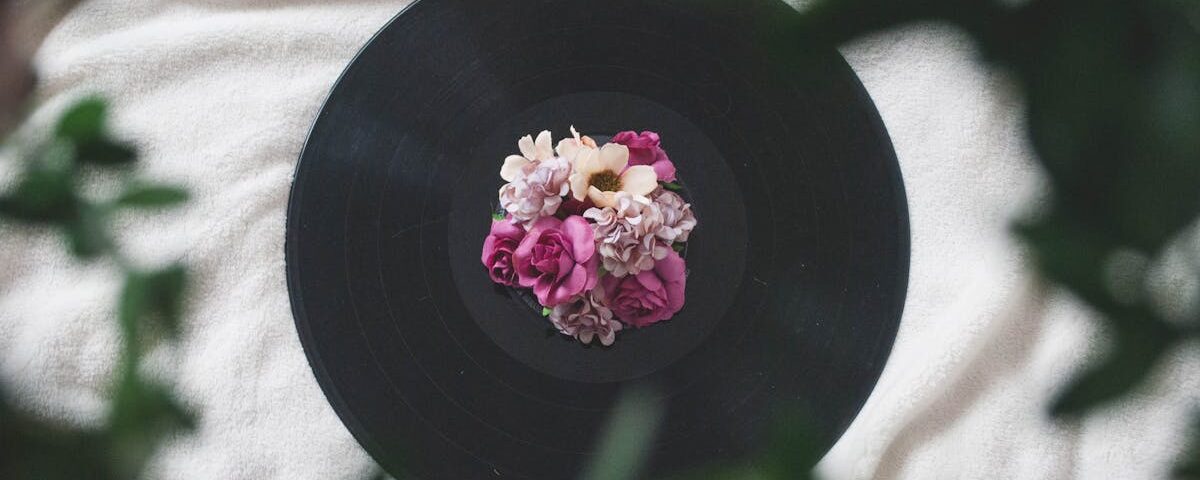 découvrez tout ce qu'il faut savoir sur le protrusion discale (disc bulge) : causes, symptômes, traitements et conseils pour soulager la douleur. informez-vous sur les meilleures pratiques pour maintenir la santé de votre colonne vertébrale.