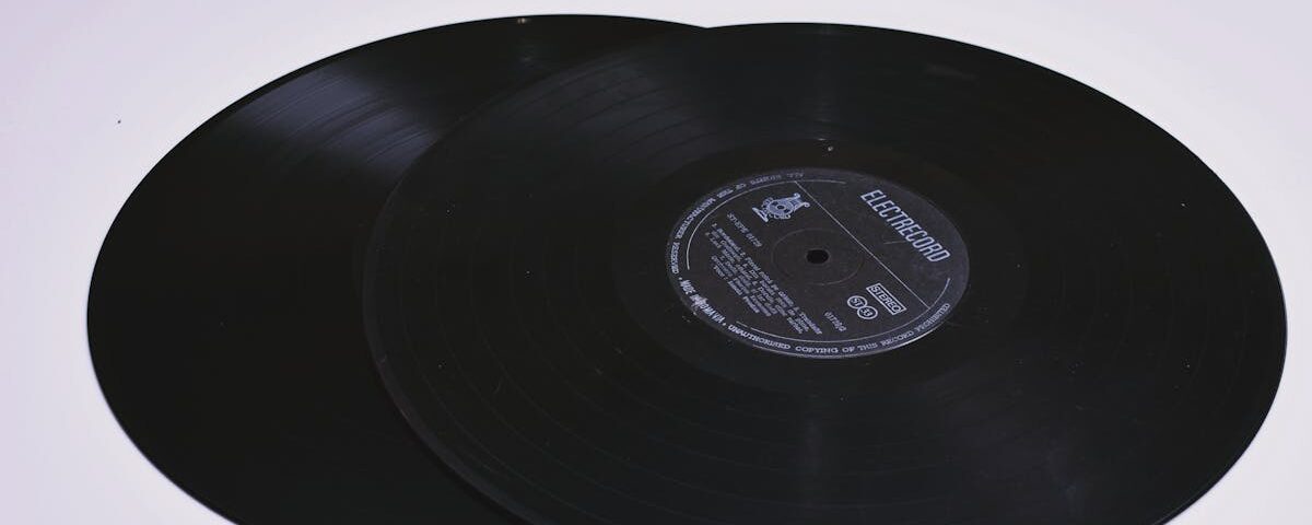 découvrez tout ce qu'il faut savoir sur l'hernie discale : symptômes, causes, traitements et conseils de prévention pour soulager votre douleur et améliorer votre qualité de vie.