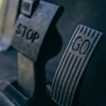 améliorez la mobilité cervicale grâce à des exercices ciblés et des conseils pratiques pour soulager les tensions et prévenir les douleurs au cou.