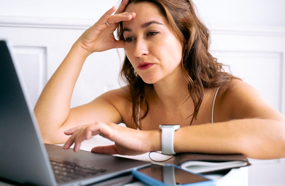 découvrez les contre-indications à la décompression pour assurer votre sécurité et éviter les risques lors de traitements ou activités impliquant cette technique.