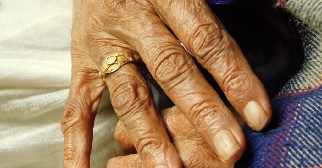 découvrez tout sur l'arthrite : symptômes, causes et traitements pour mieux gérer cette maladie inflammatoire des articulations.