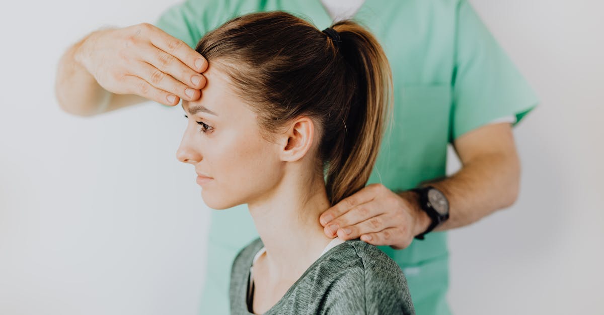 découvrez comment mesurer et améliorer l'amplitude des mouvements cervicaux pour optimiser la santé du cou et prévenir les douleurs.