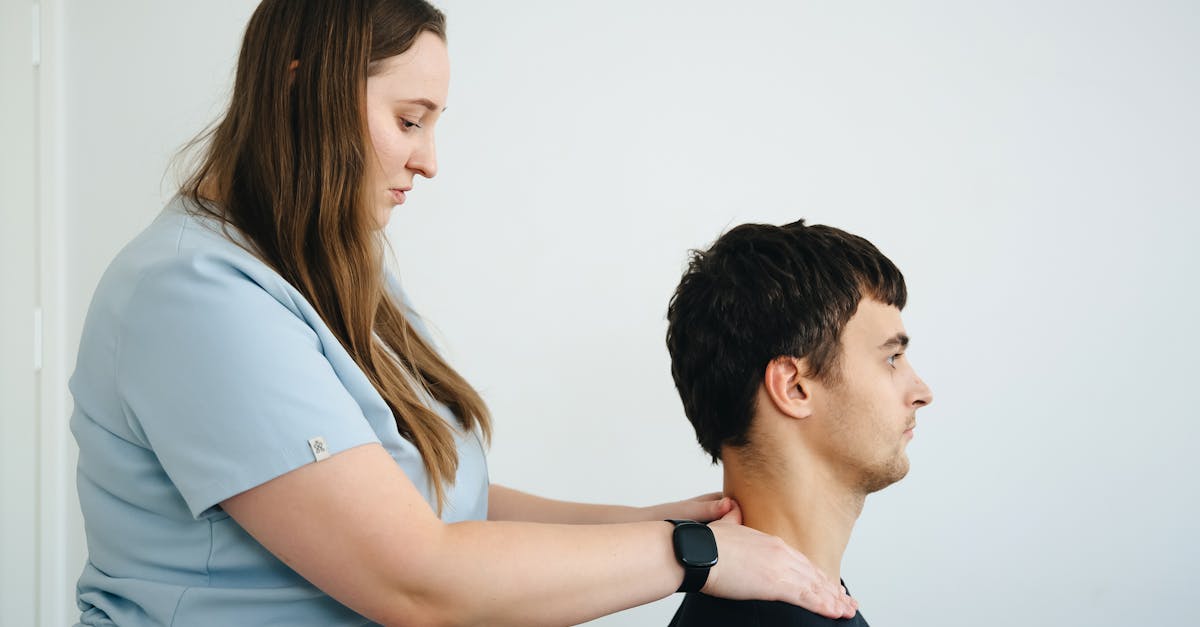 traitement de l'arthrose spinale multisegmentaire : approches efficaces pour soulager la douleur et améliorer la mobilité au niveau de la colonne vertébrale.