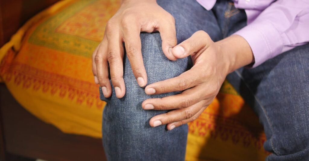 découvrez tout sur l'ostéoarthrite, une maladie articulaire courante provoquant douleurs et raideurs, ainsi que les traitements et conseils pour mieux la gérer au quotidien.