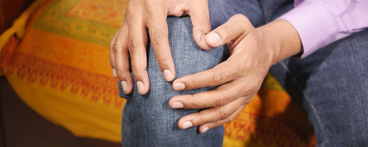 découvrez tout sur l'arthrose : symptômes, causes, traitements et conseils pour mieux vivre avec cette maladie articulaire courante.