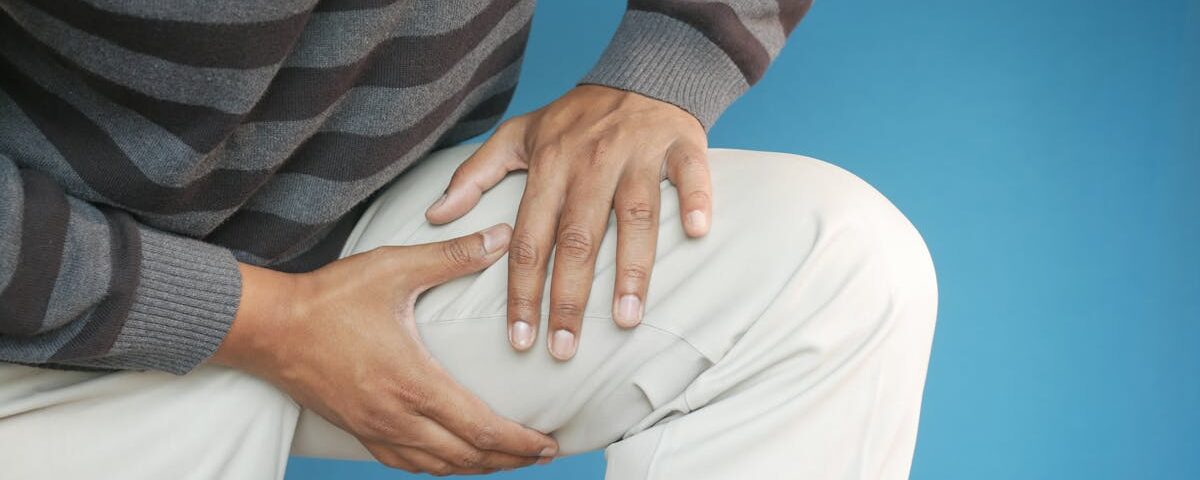 découvrez tout ce qu'il faut savoir sur l'ostéoarthrite : symptômes, causes, traitements et conseils pour mieux vivre avec cette maladie articulaire chronique.