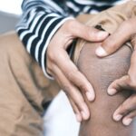 découvrez tout ce qu'il faut savoir sur l'ostéoarthrite : causes, symptômes, traitements et conseils pour mieux gérer cette maladie articulaire courante.