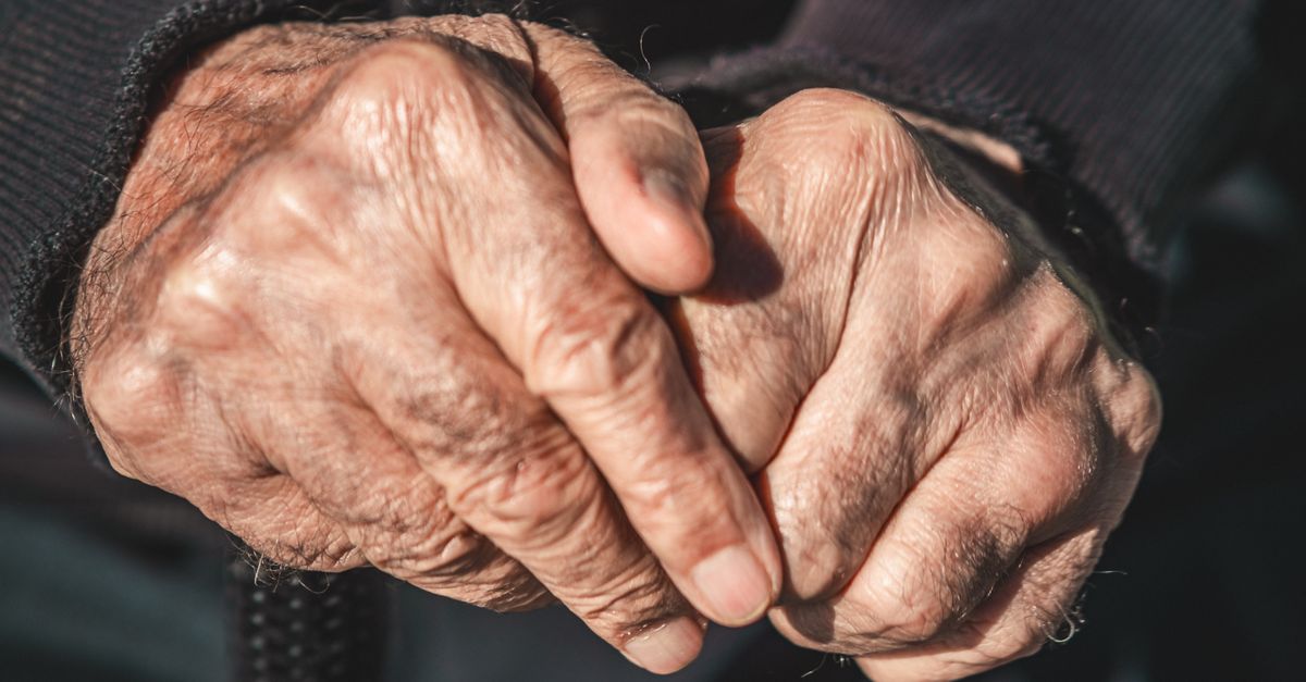 découvrez tout ce qu'il faut savoir sur l'arthrose : symptômes, causes, traitements et conseils pour mieux vivre avec cette maladie articulaire courante.