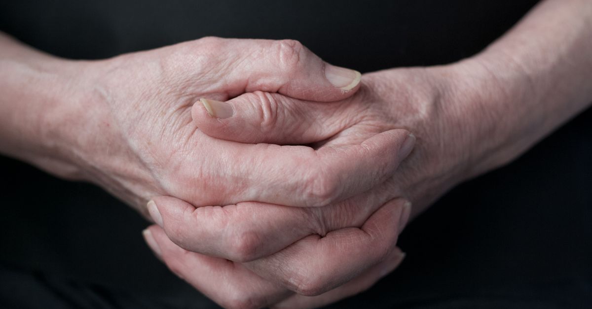 découvrez les causes, symptômes et traitements de l'arthrose, une maladie articulaire courante qui affecte le cartilage et provoque douleur et raideur.