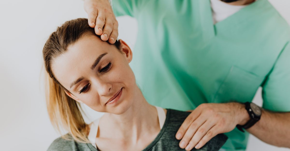 découvrez la décompression vertébrale, une technique non invasive pour soulager les douleurs dorsales et cervicales en réduisant la pression sur la colonne vertébrale.